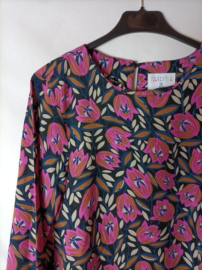Fantastic company. Floral print blouse Ts