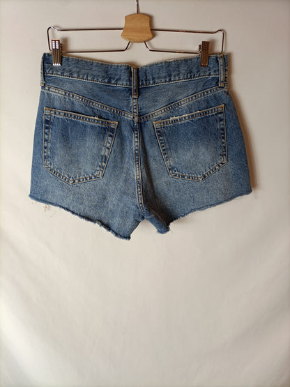 MANGO. Shorts vaqueros tiro alto. T 36