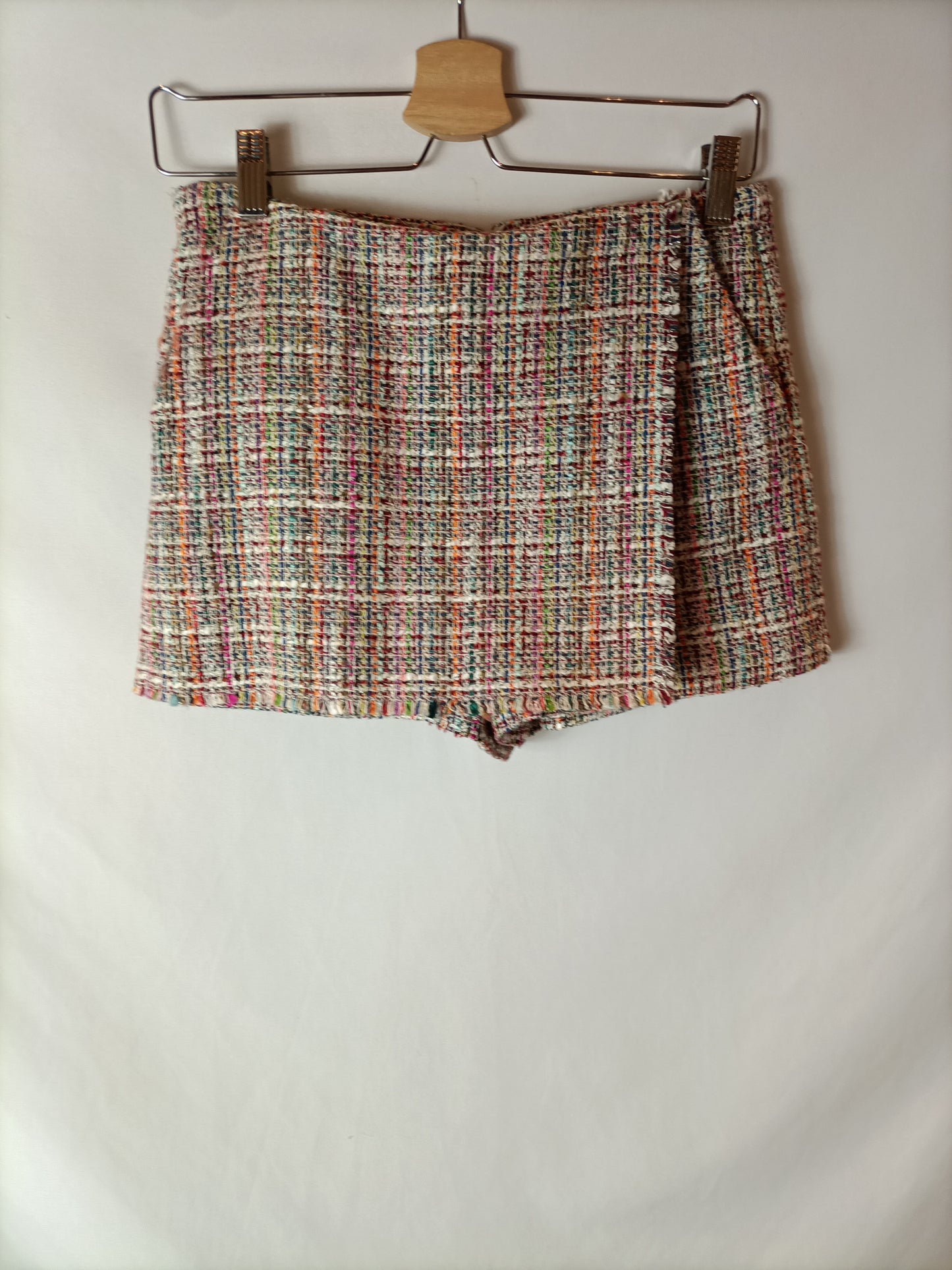 ZARA. Falda pantalón multicolor tejido estilo tweed. T XS