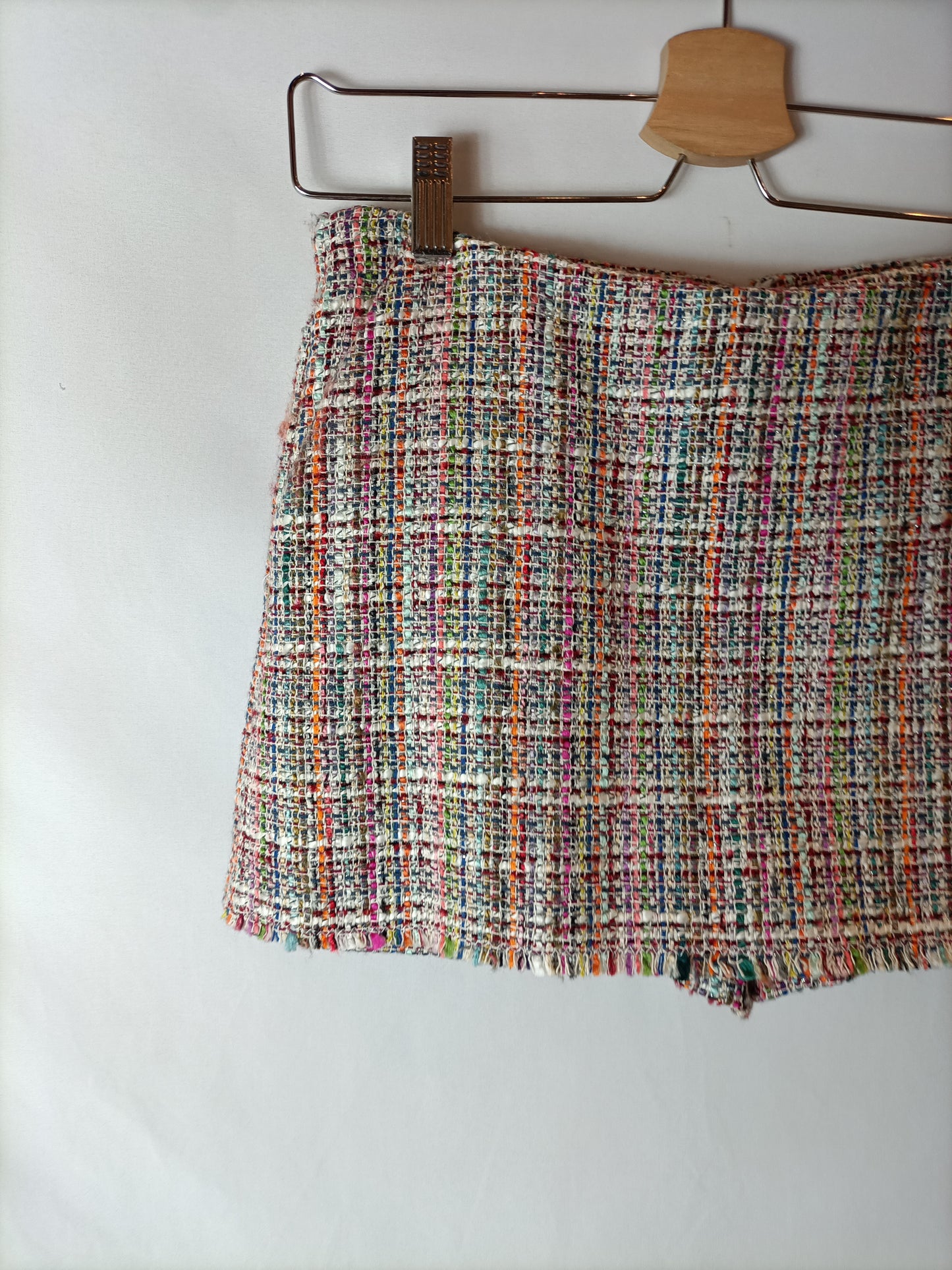 ZARA. Falda pantalón multicolor tejido estilo tweed. T XS