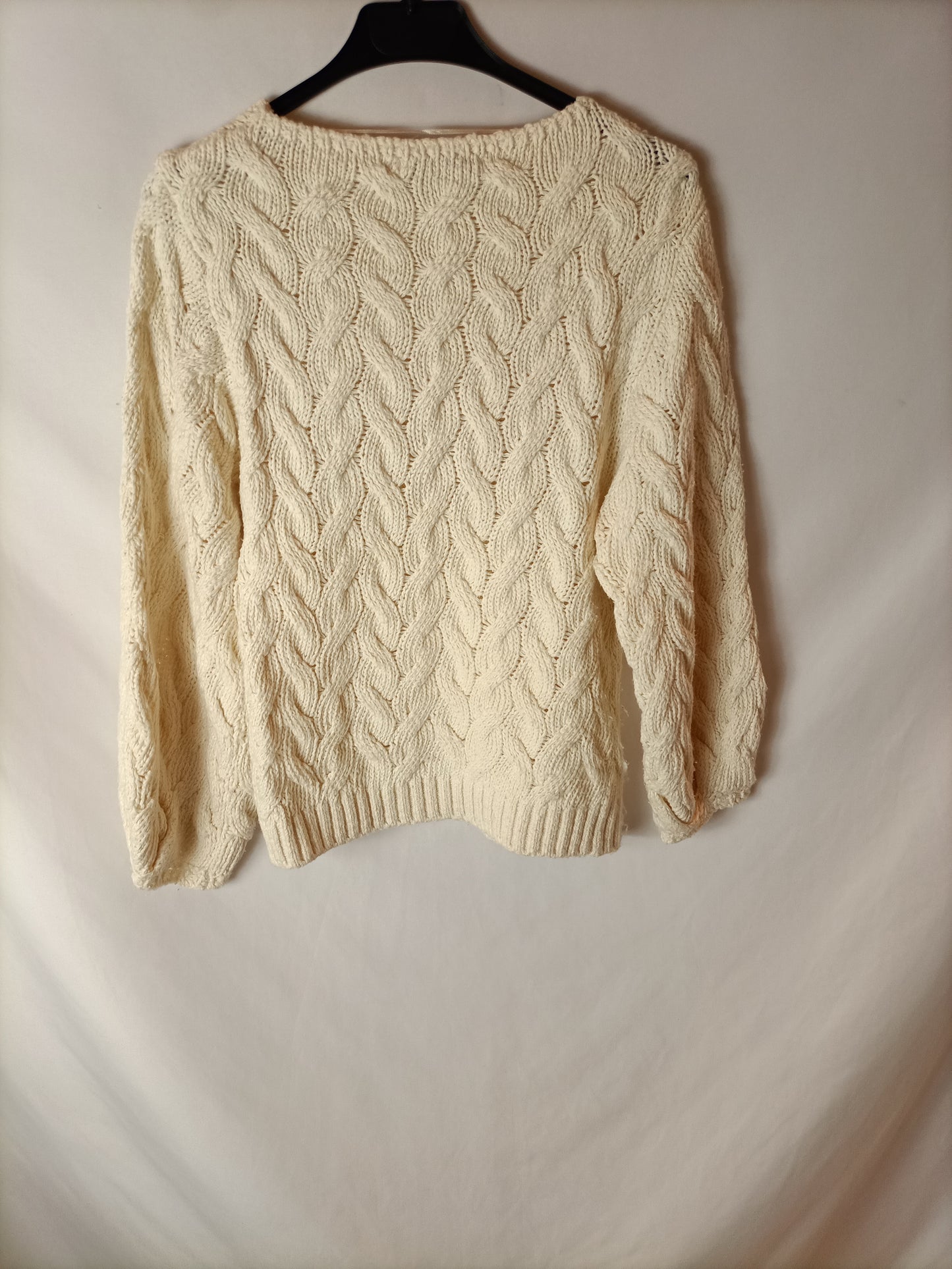 MANGO. Jersey blanco roto ochos. T S