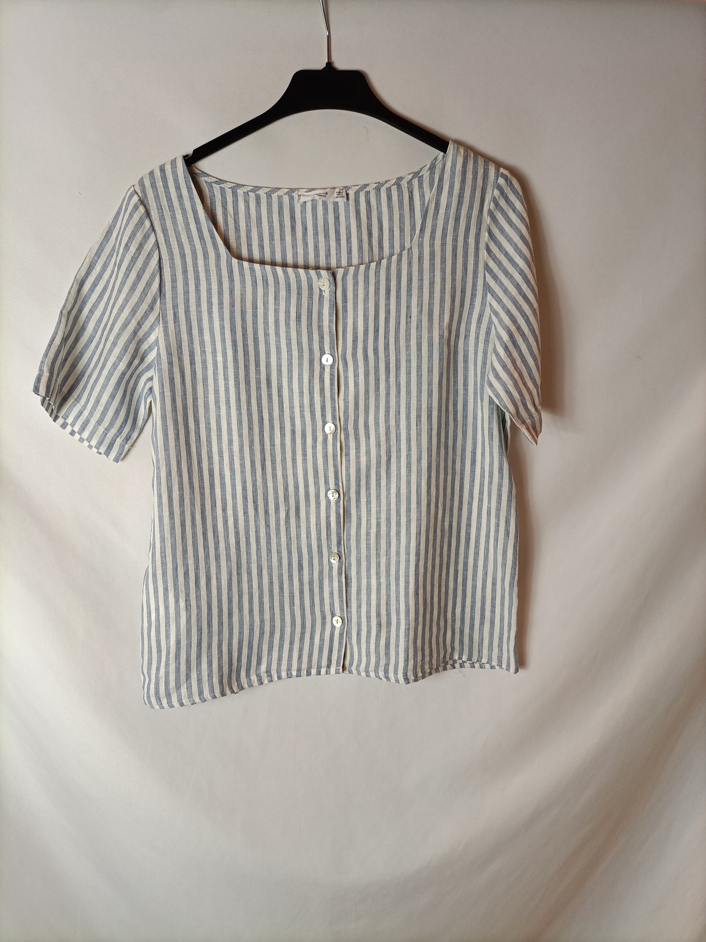 MANGO. Short-sleeved linen blouse. XS