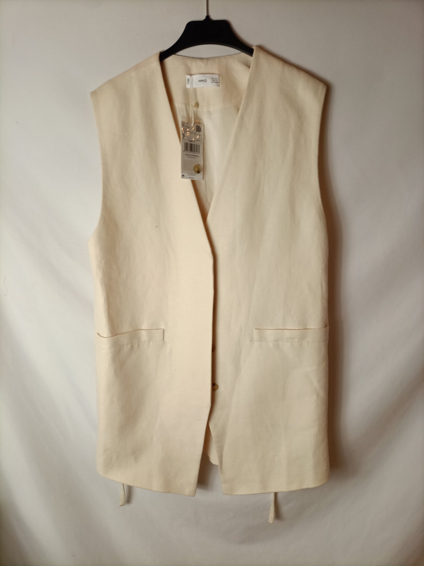 MANGO. Beige Ts double-breasted vest