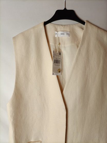 MANGO. Beige Ts double-breasted vest