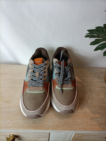 HOFF. Textured sneakers. Size 38 (unworn)