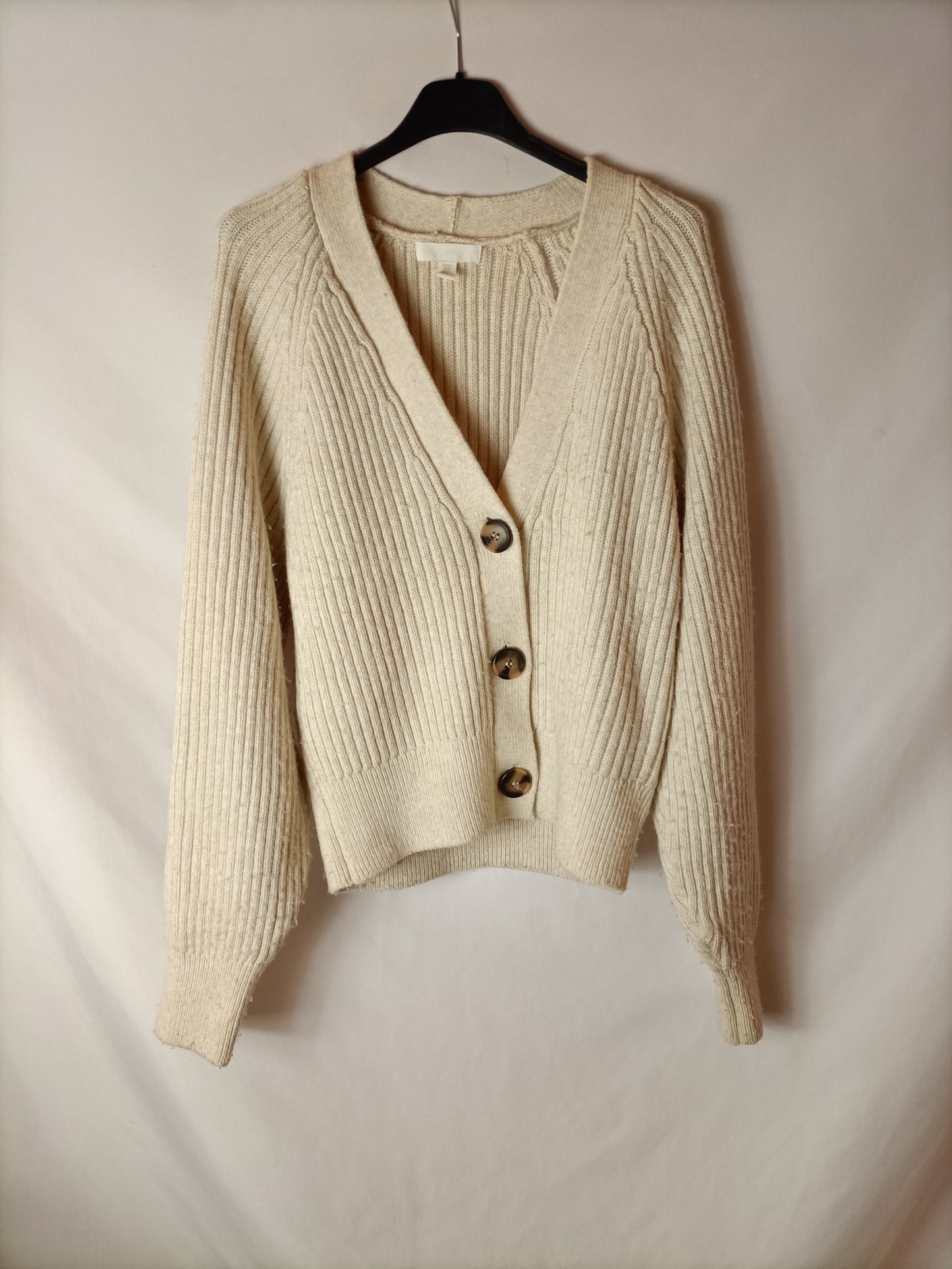 H&M. cárdigan beige canalé T.xs