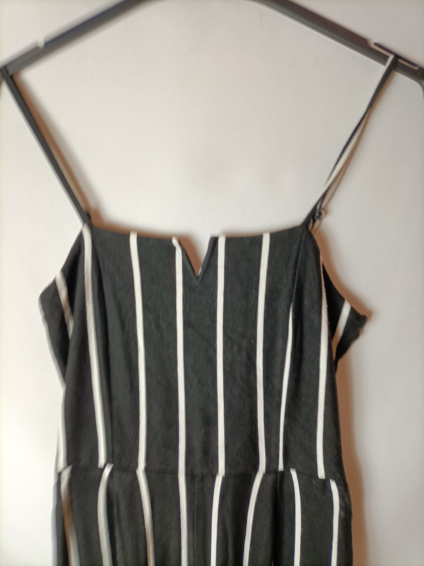BERSHKA. Black striped jumpsuit T.xs