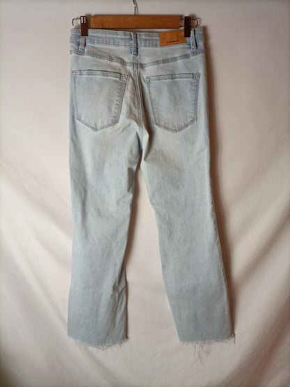 STRADIVARIUS. Light-colored flared trousers, size 40 (34)