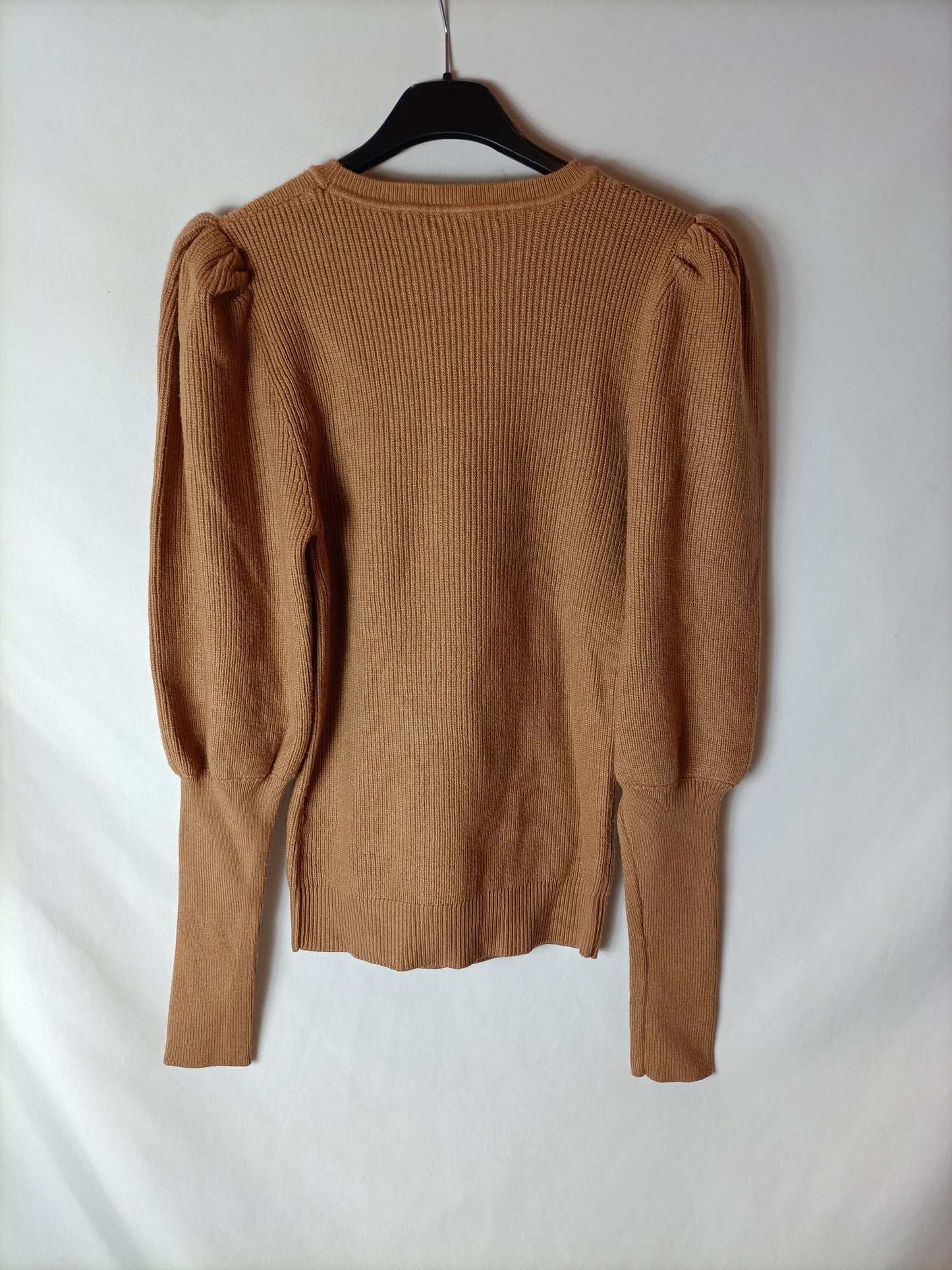 ZARA. Jersey camel botones dorados. T M