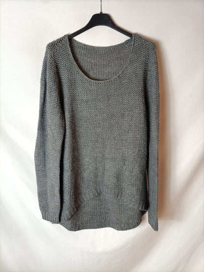 OTHERS. Gray sweater. TM/L