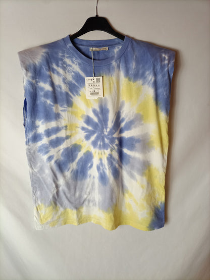 PULL&amp;BEAR. Tie-dye T-shirt with shoulder pads. TM