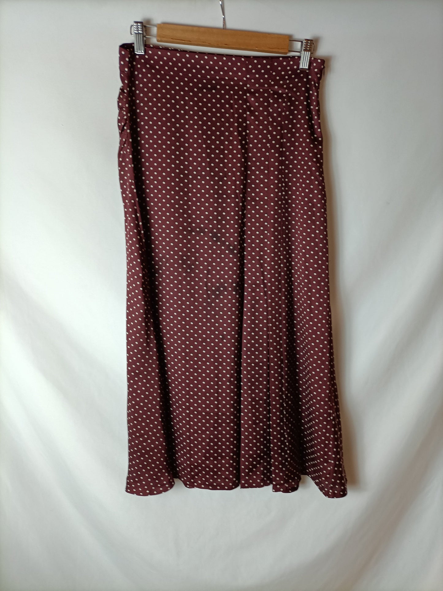 ZARA. Flowy burgundy midi skirt. TM