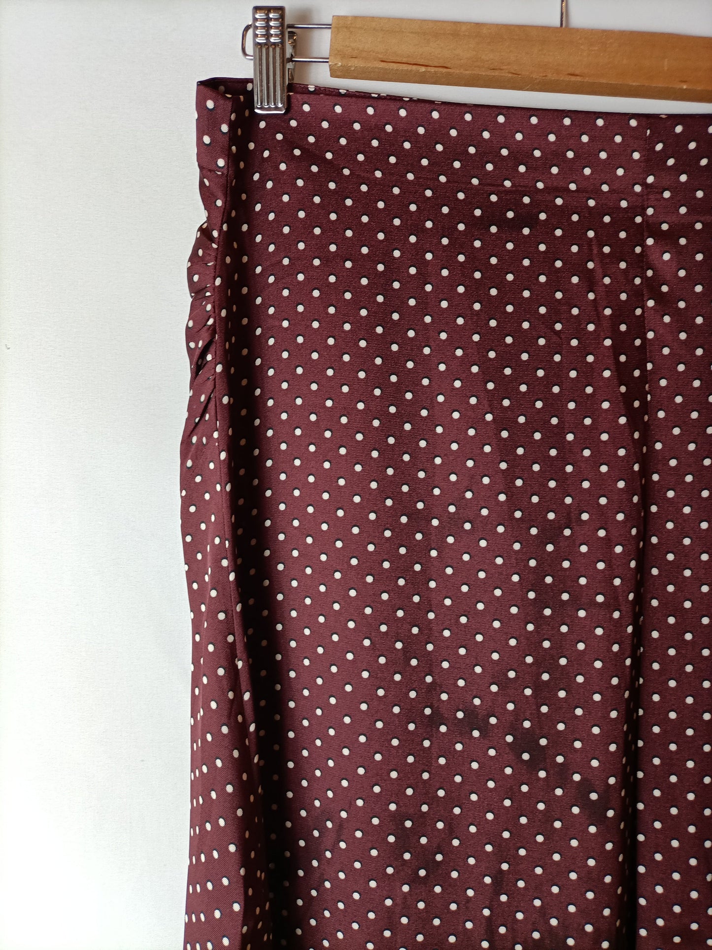 ZARA. Flowy burgundy midi skirt. TM