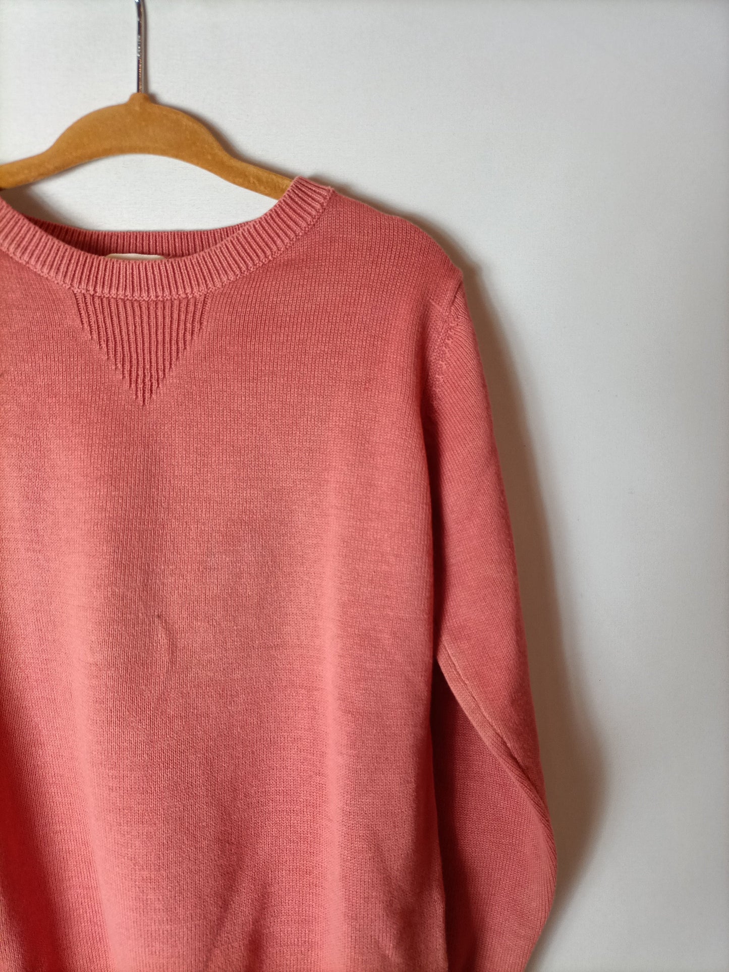 GOCCO. Thin orange sweater. Size 5-6 years.