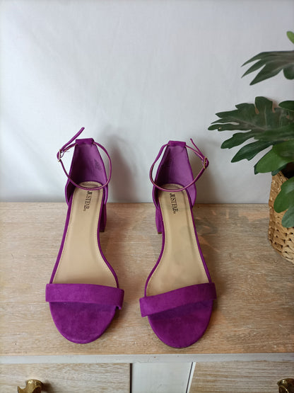 JUSTFAB. Bougainvillea Pink Sandal. Size 39