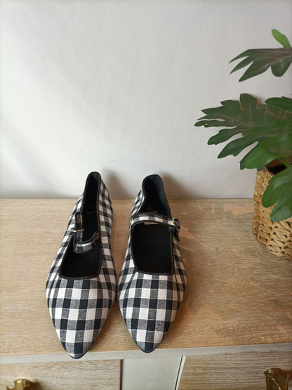 UNIT. Merceditas vichy blanco y negro. T 40