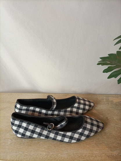 UNIT. Merceditas vichy blanco y negro. T 40