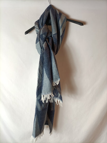 OTHERS. Blue printed scarf