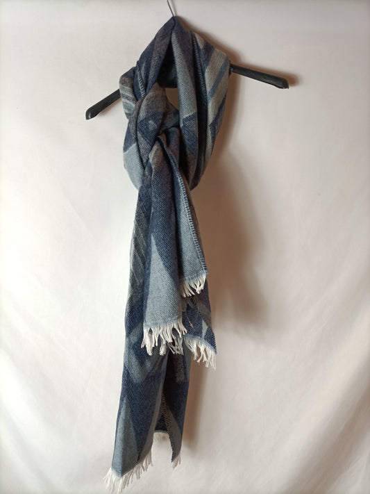 OTHERS. Blue printed scarf