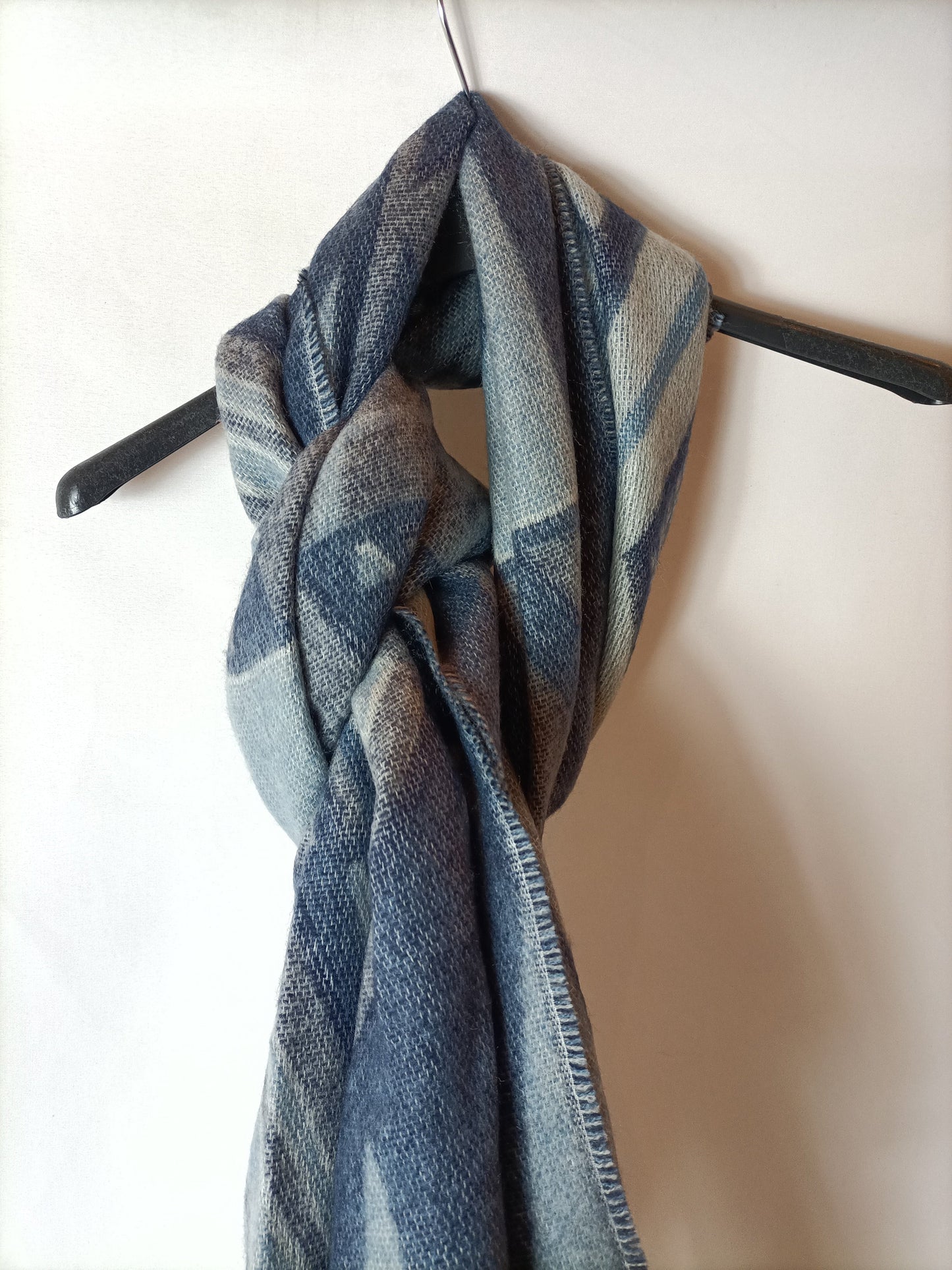 OTHERS. Blue printed scarf