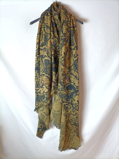 OTRAS. Bufanda tonos verdes