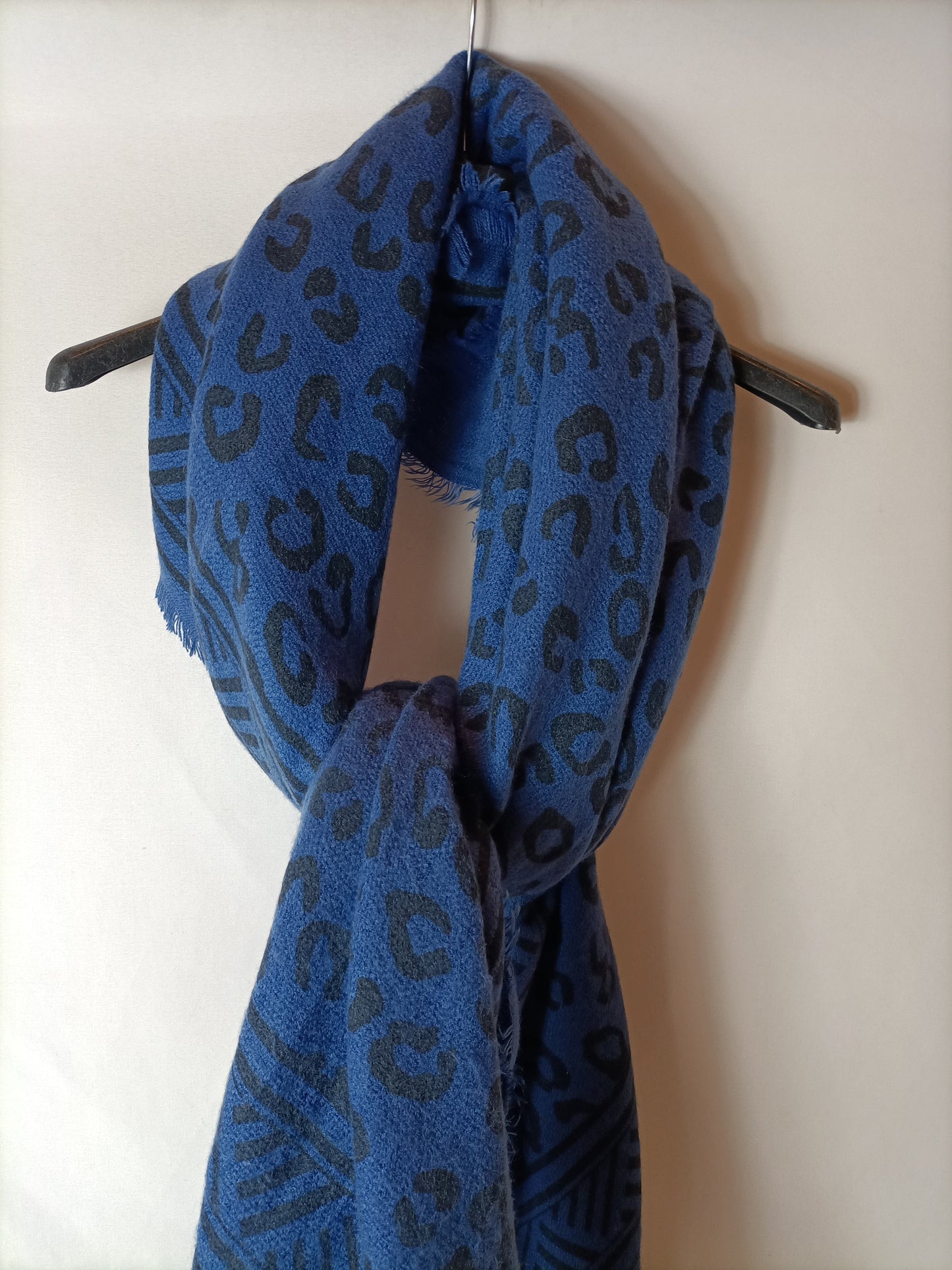 OTHERS. Animal print scarf