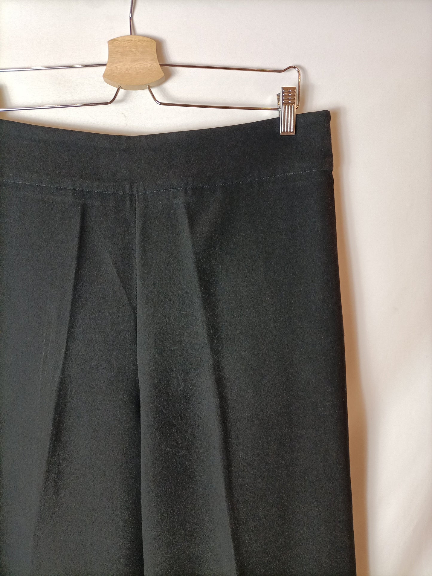 ZARA. Pantalón culotte negro T.XL