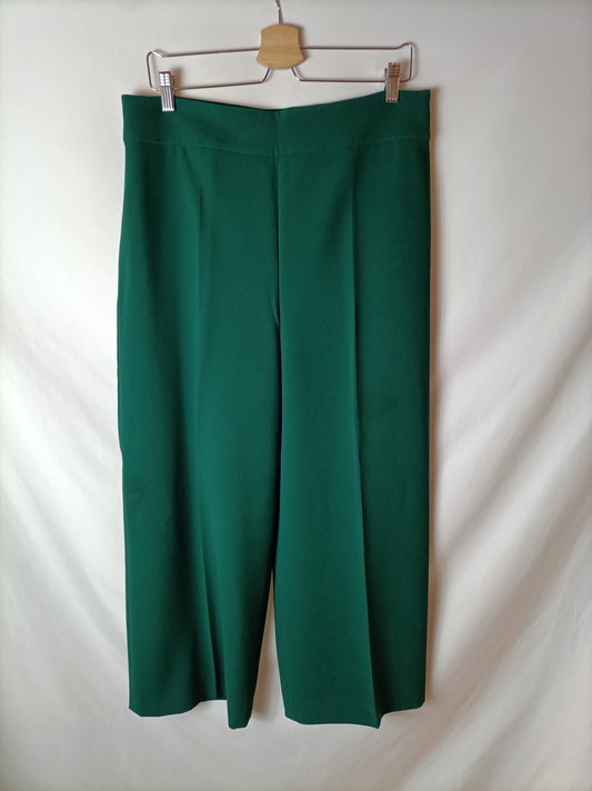 ZARA. Pantalón culotte verde T.XL
