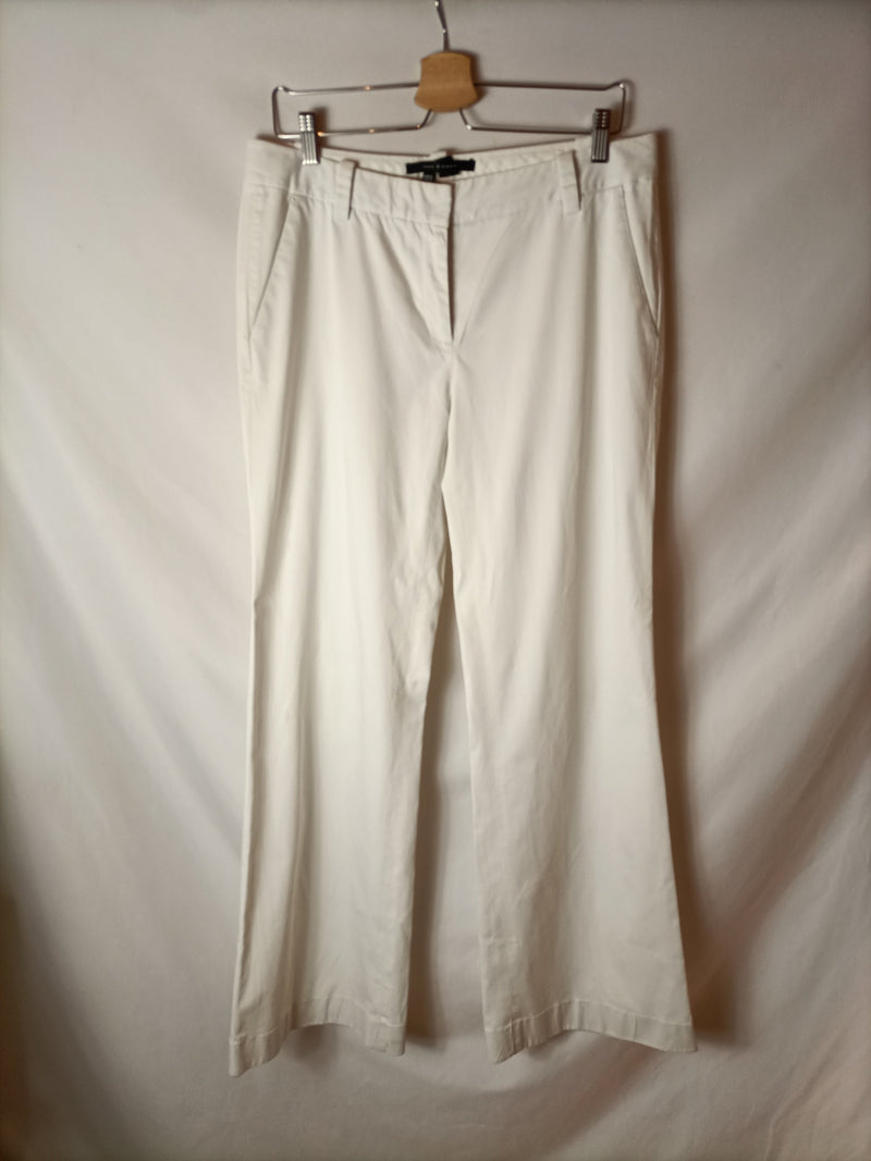 ZARA.Pantalón chino blanco T.42