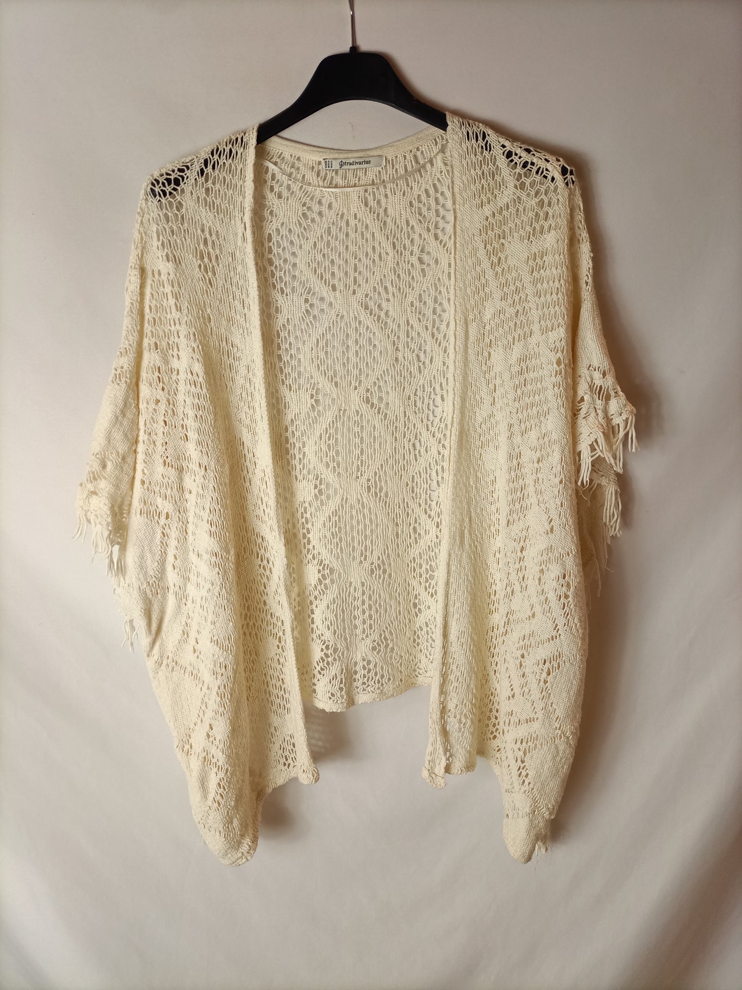 STRADIVARIUS. Short crochet kimono. TM