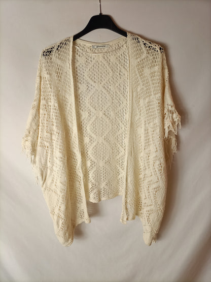 STRADIVARIUS. Short crochet kimono. TM