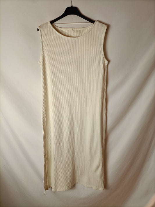 OTRAS. Vestido canalé blanco. T S/M