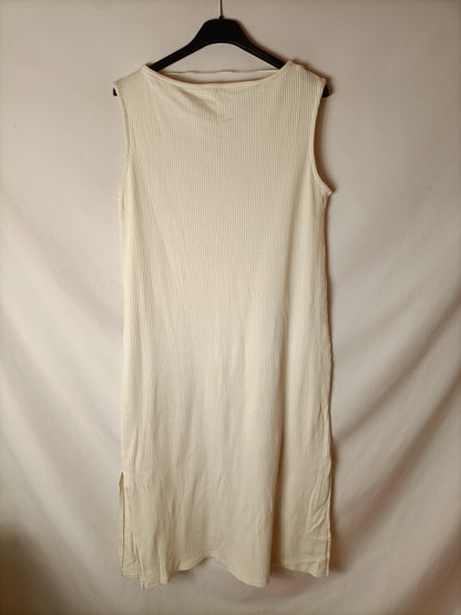 OTRAS. Vestido canalé blanco. T S/M
