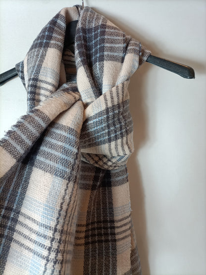 OTHERS. Checkered scarf