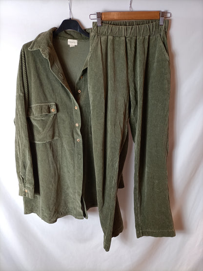 MARIE . chaqueta pana verde T.s