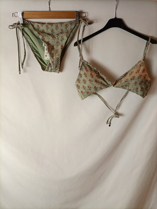 OYSHO. Bikini verde flores T.m