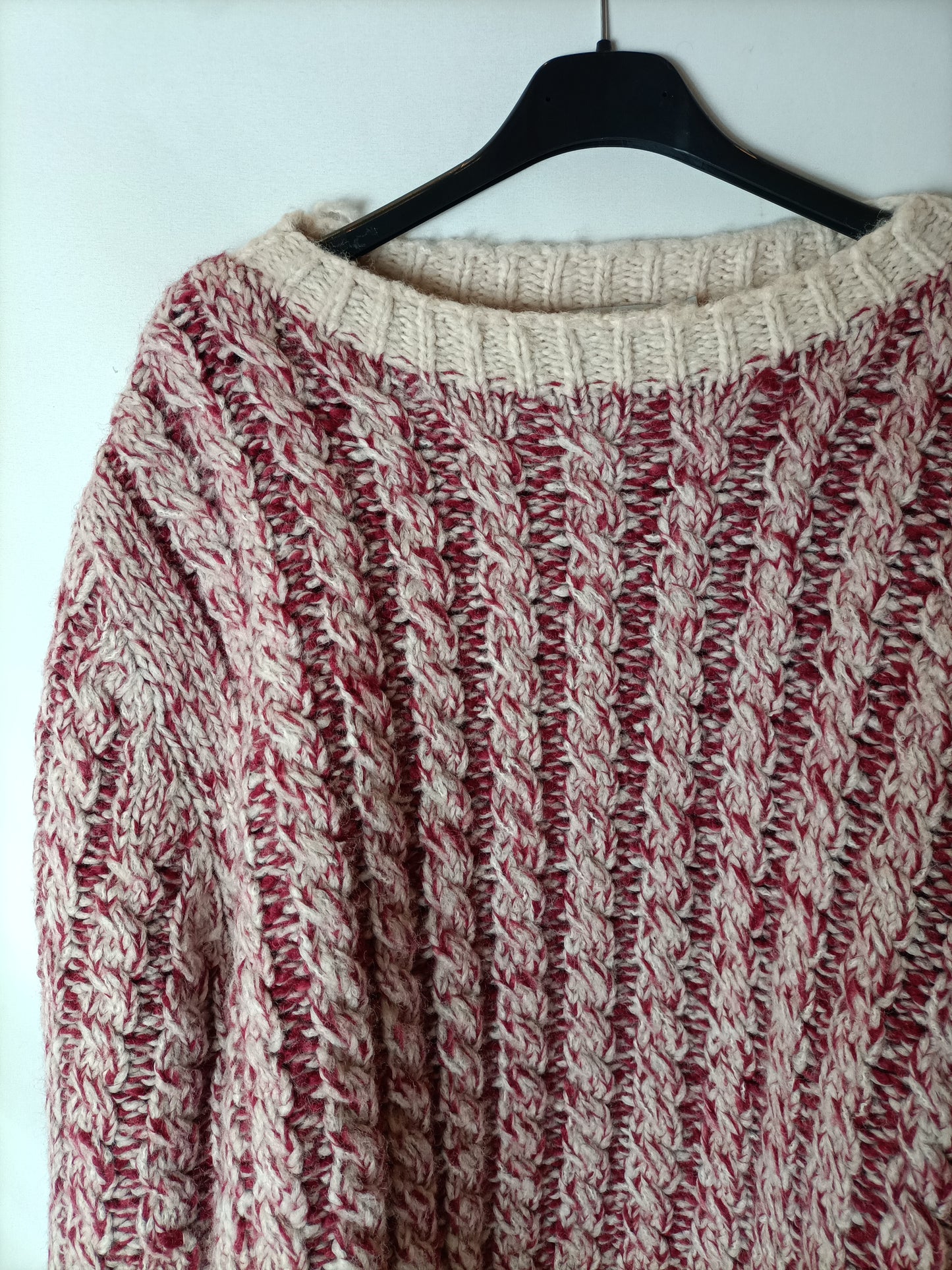 AN&amp;BE. Two-tone cable-knit sweater. TM