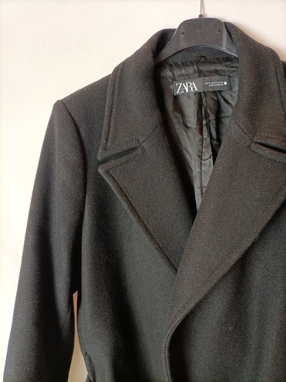 ZARA. Abrigo negro con lana. T M