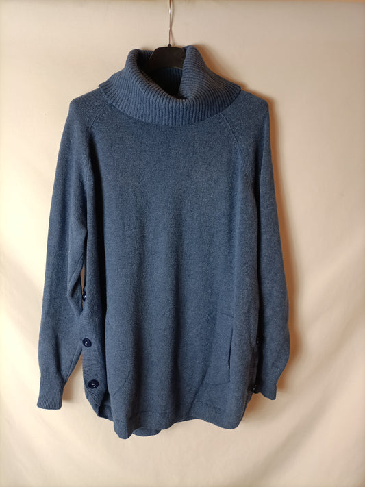 OTHERS. Blue turtleneck sweater. TM