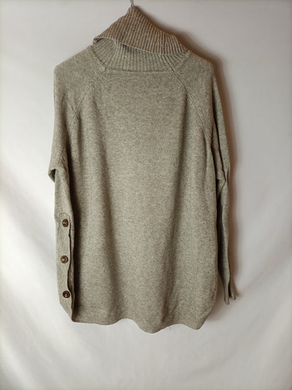 OTHERS. Heathered turtleneck sweater. TM