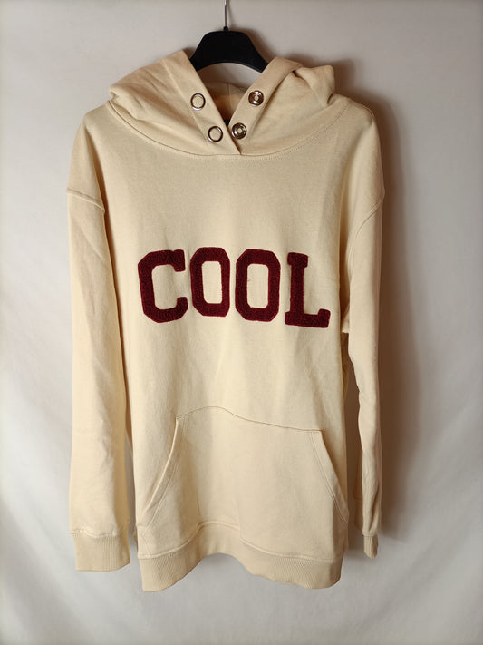INDIRA. Beige hooded sweatshirt with letters. YOU