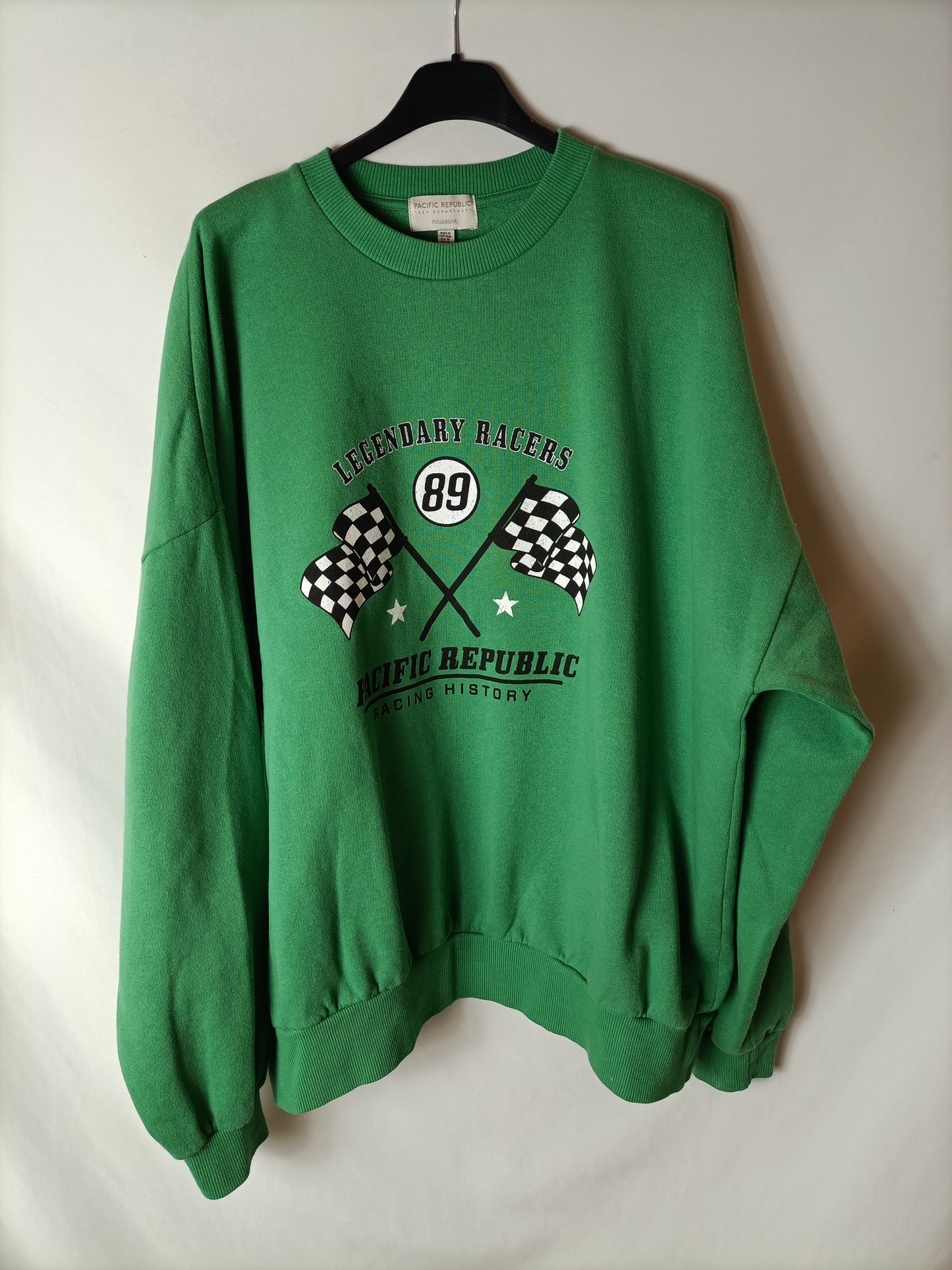 PULL&amp;BEAR. Oversized green sweatshirt. TM