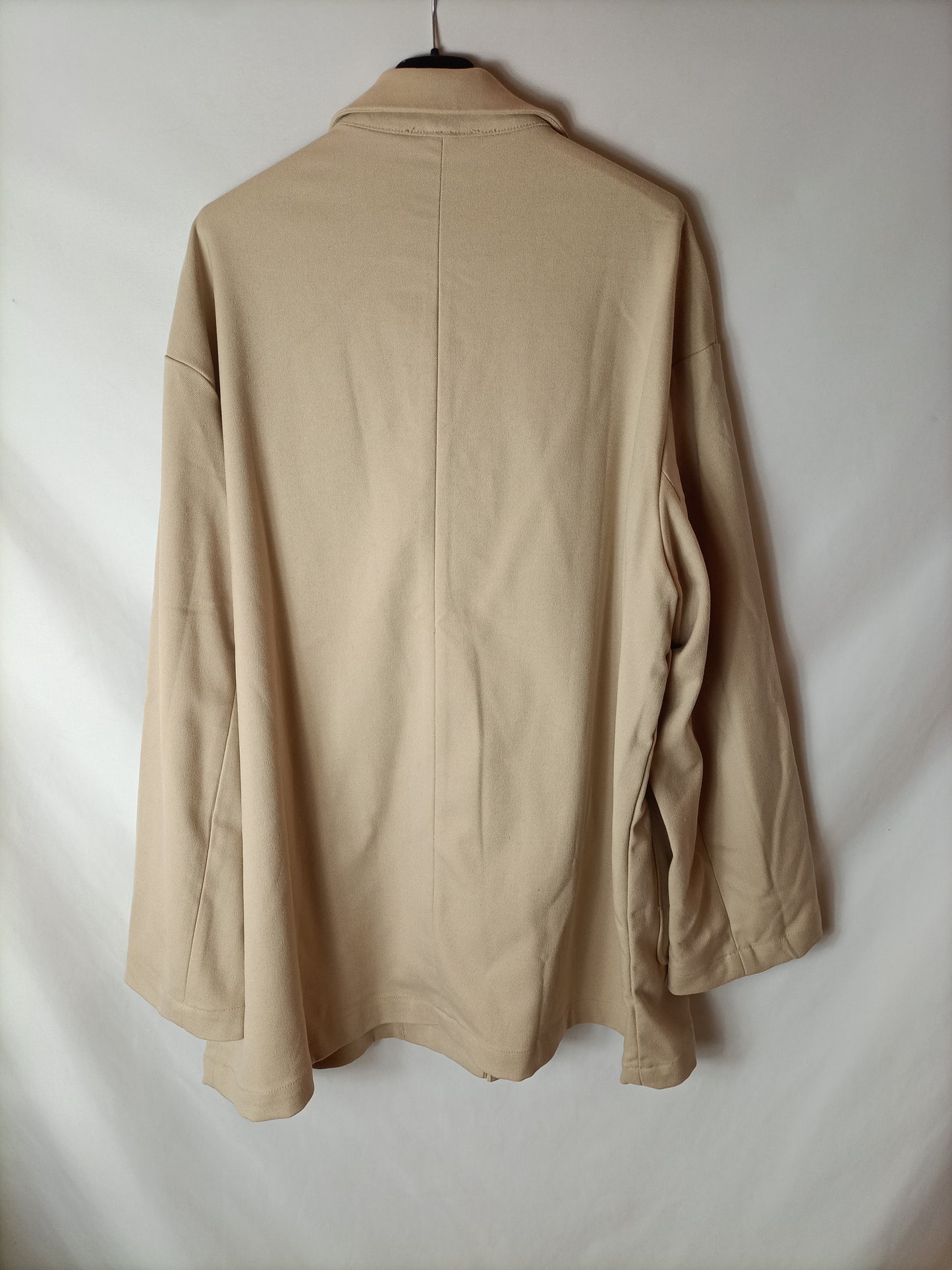 NAP. Beige oversized Ts blazer
