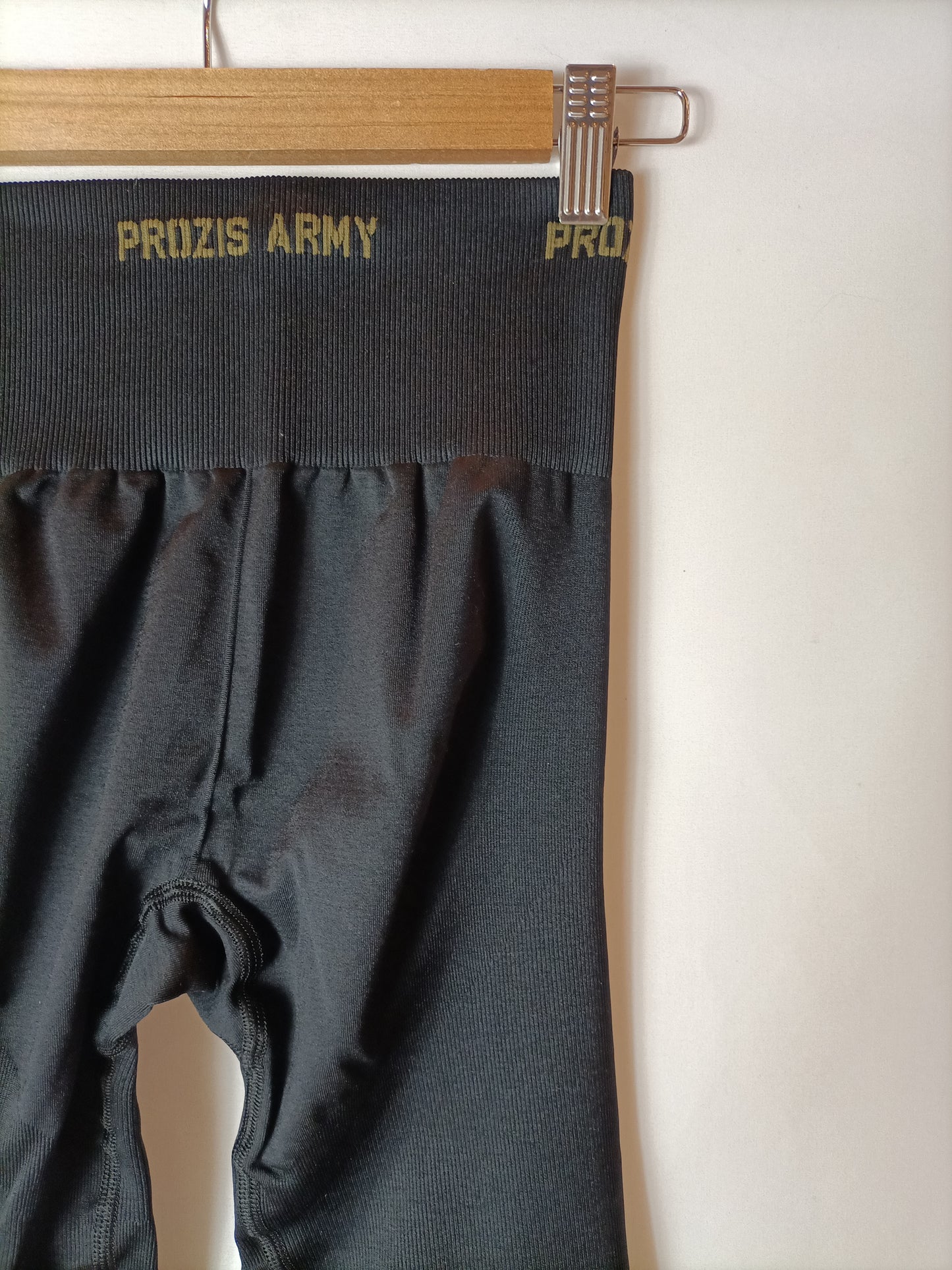 PROZIS ARMY. Leggins  negros T.s