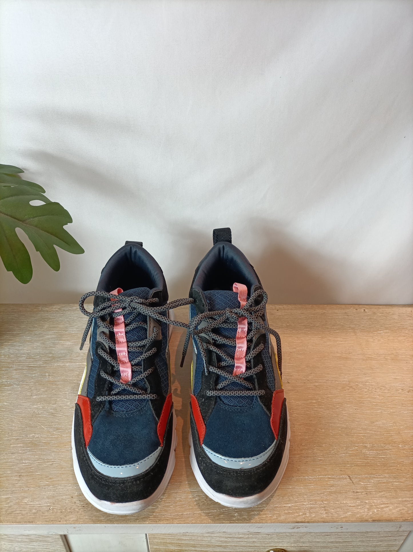 ZARA. Blue sneakers size 38