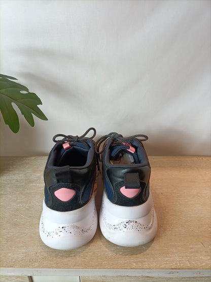 ZARA. Blue sneakers size 38