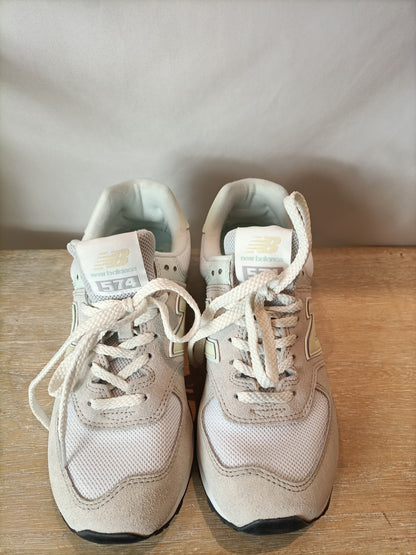 NEW BALANCE. Beige sneakers, size 38