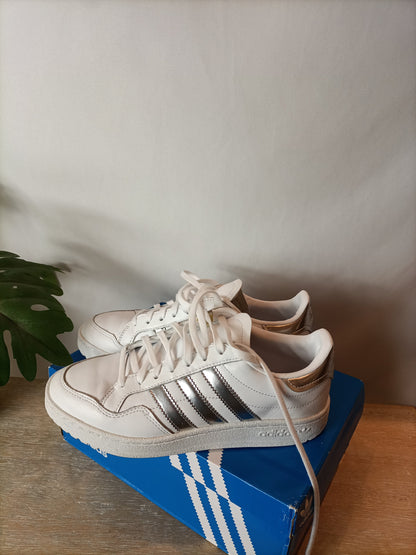 ADIDAS. Zapatillas blancas rayas plateadas. T 38