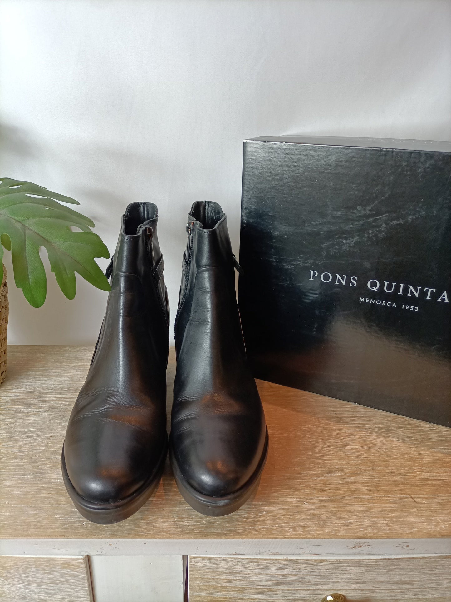 PONS QUINTANA. Botines piel negros  T 38