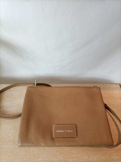 BIMBA Y LOLA. Bolso beige cartera